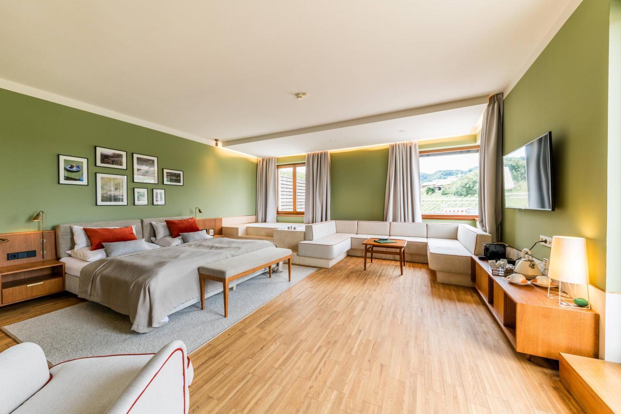 Landgut Am Poessnitzberg Hotell Leutschach Eksteriør bilde